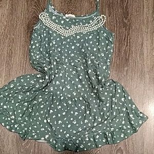 Size: Medium White floral Dress